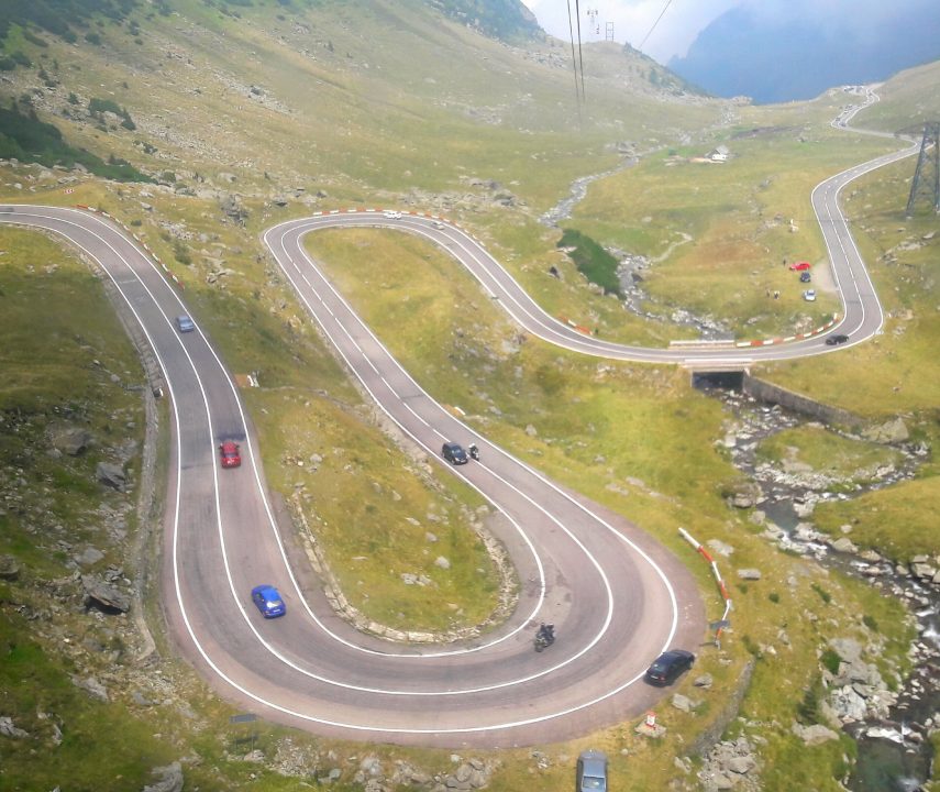 masini pe transfagarasan