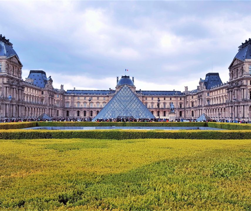 muzeul luvru