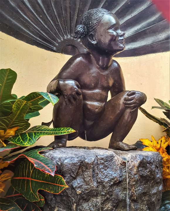 statuia din bruxelles-fata